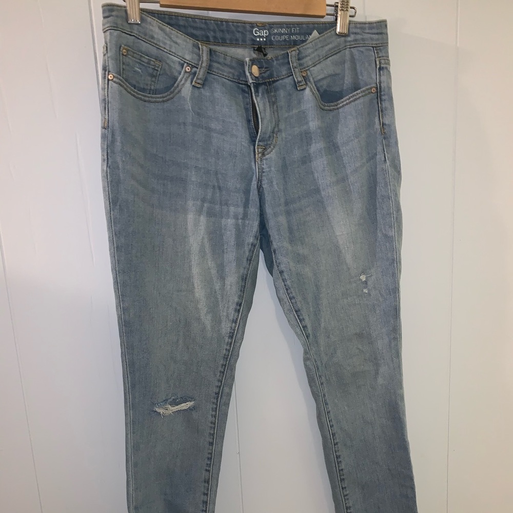 GAP skinny fit light wash, light distressed